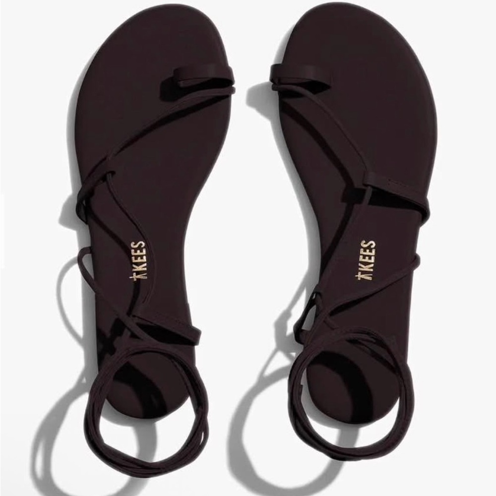 TKEES Women's Black Jo Sandals